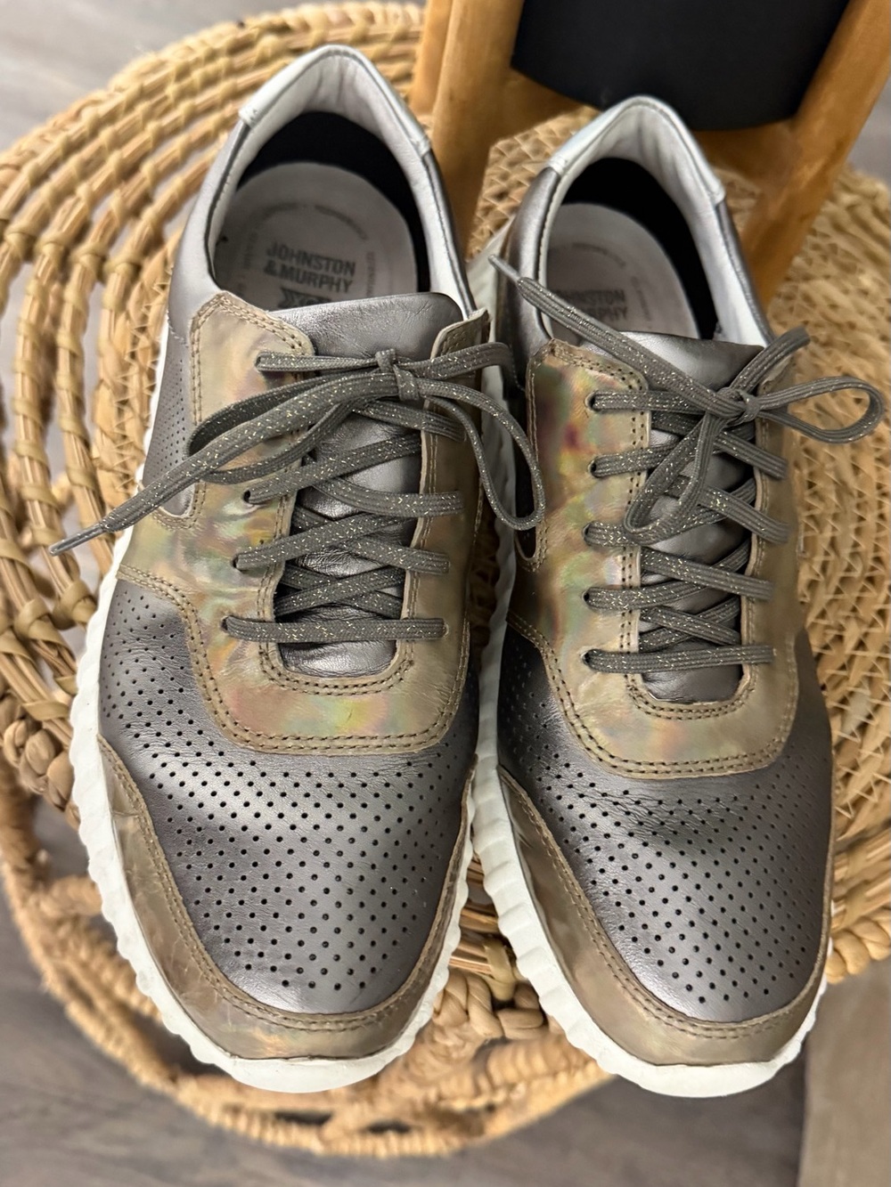 Johnston & Murphy Men's Metallic Gray Iridescent Leather Sneakers